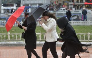 AKOM FIRTINAYA KARŞI UYARDI